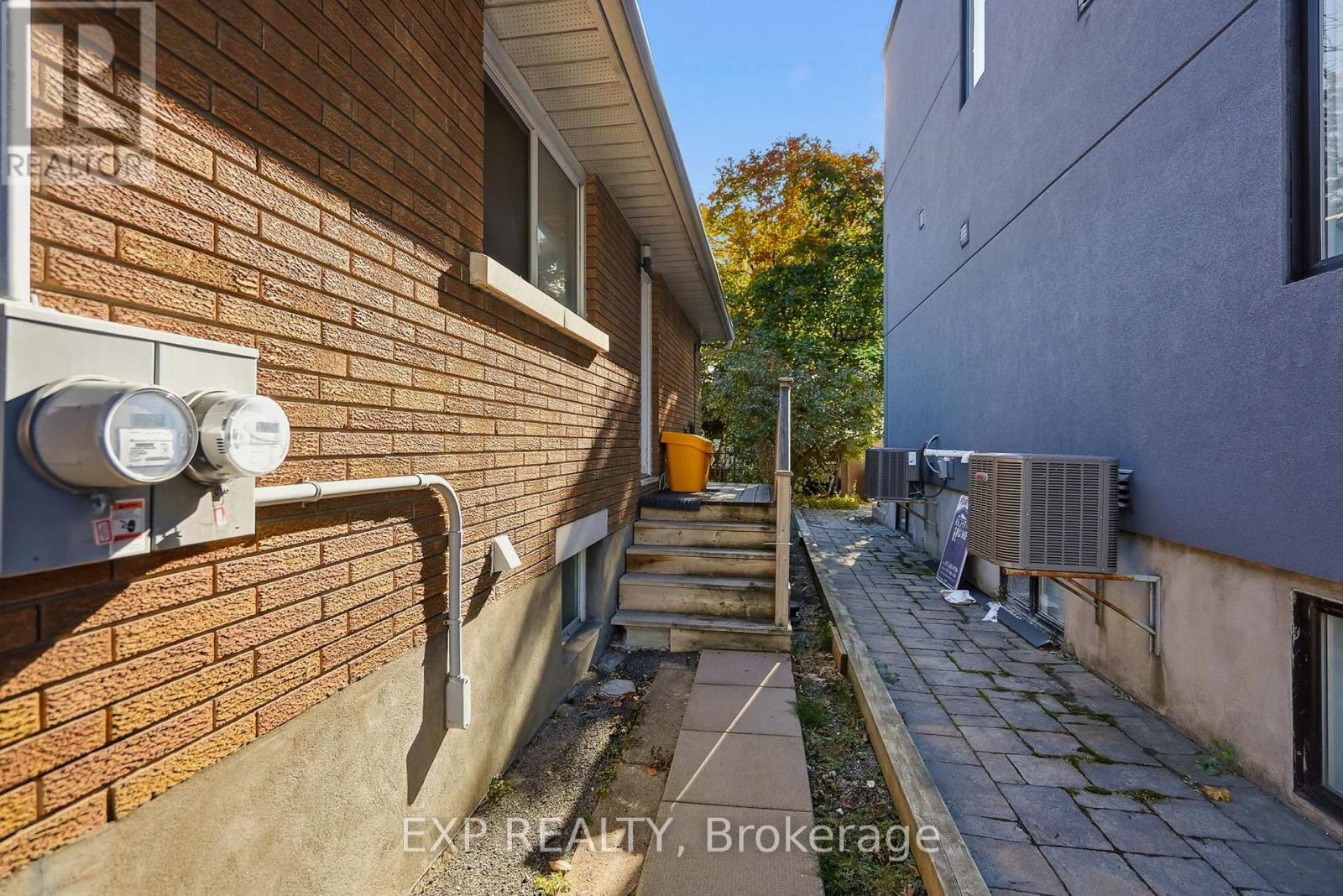 1554 Baseline Road, Ottawa, Ontario  K2C 0B3 - Photo 14 - X12495026