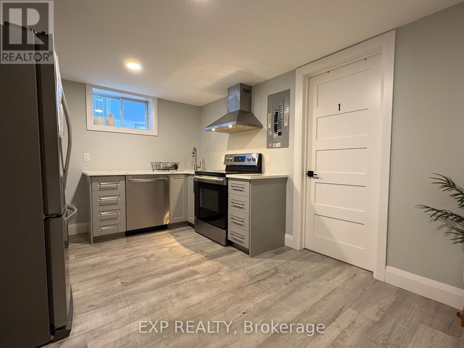 1554 Baseline Road, Ottawa, Ontario  K2C 0B3 - Photo 17 - X12495026