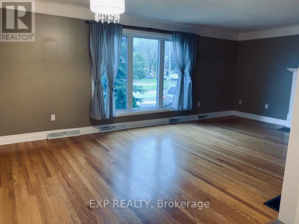 1554 Baseline Road, Ottawa, Ontario  K2C 0B3 - Photo 9 - X12495026