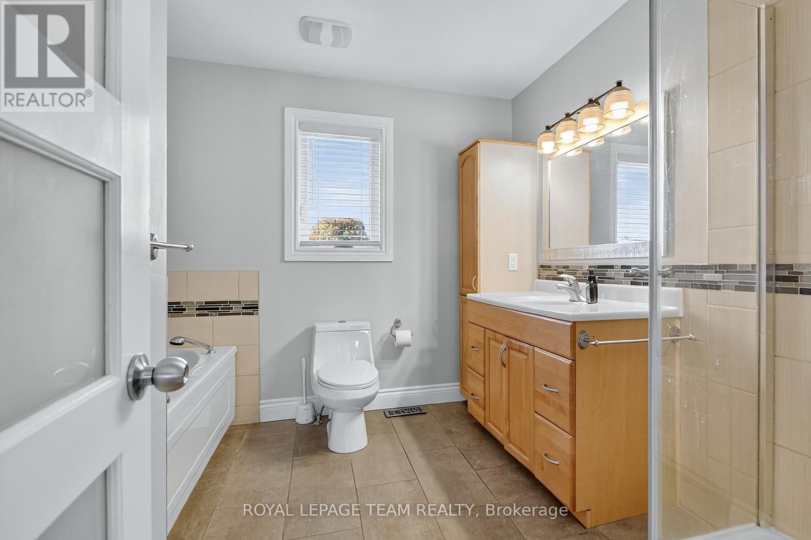 22 Vesta Street, Ottawa, Ontario  K2J 3Y9 - Photo 21 - X12495050