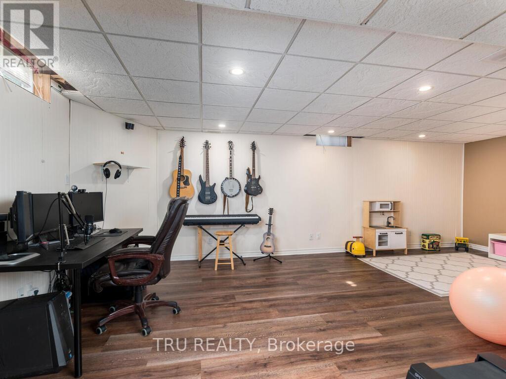 2757 Grand Canal Street, Ottawa, Ontario  K2J 0S7 - Photo 31 - X12495062