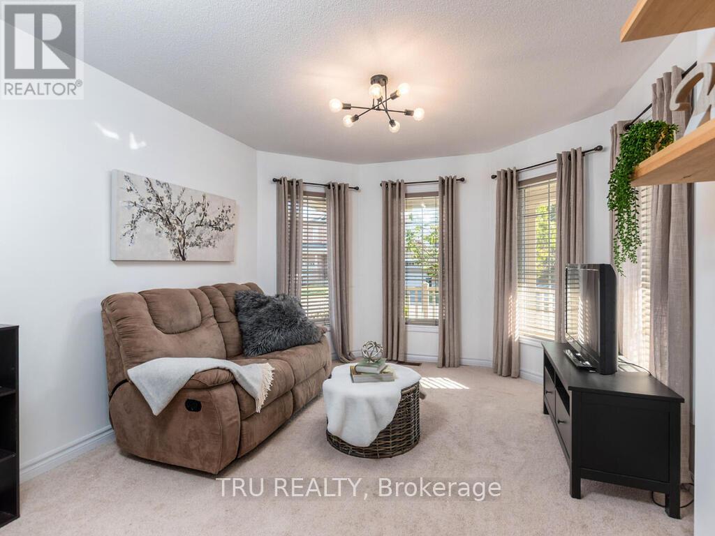 2757 Grand Canal Street, Ottawa, Ontario  K2J 0S7 - Photo 6 - X12495062