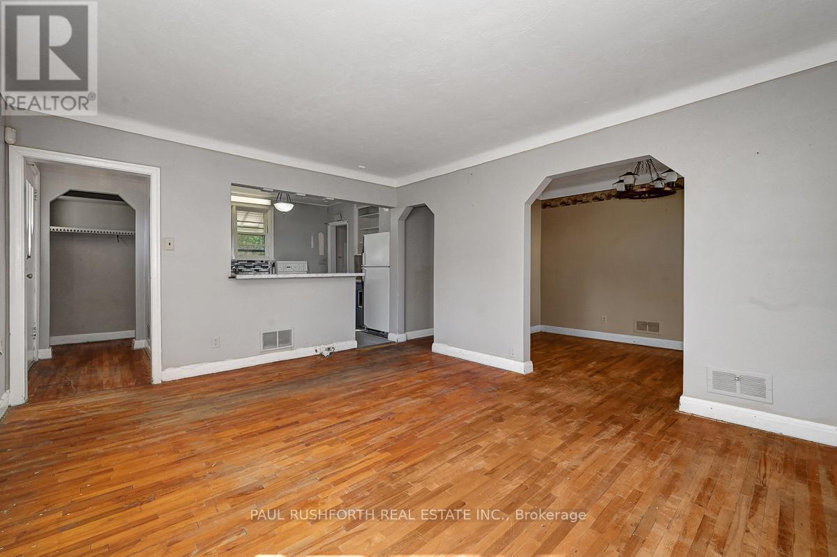 39 Cote De Neiges Road, Ottawa, Ontario  K2G 2C3 - Photo 12 - X12495158