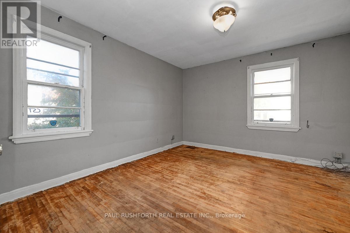 39 Cote De Neiges Road, Ottawa, Ontario  K2G 2C3 - Photo 17 - X12495158