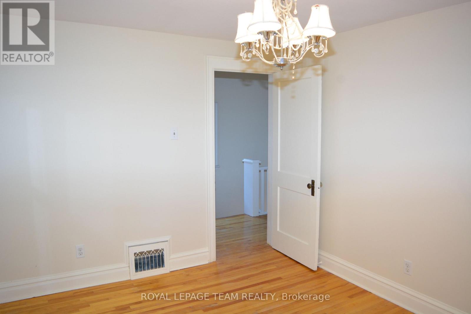 175 Breezehill Avenue N, Ottawa, Ontario  K1Y 2J1 - Photo 15 - X12495174