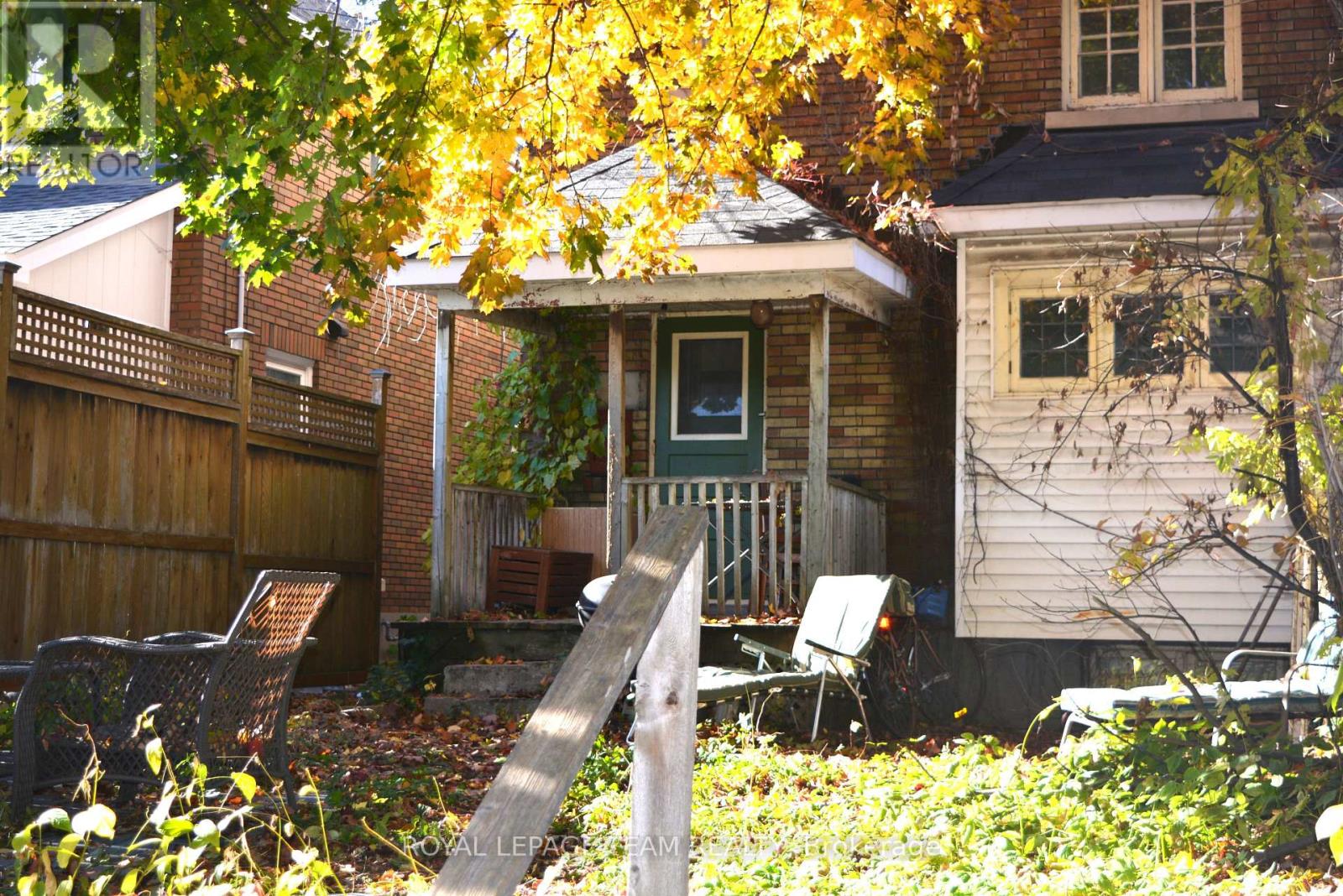 175 Breezehill Avenue N, Ottawa, Ontario  K1Y 2J1 - Photo 2 - X12495174