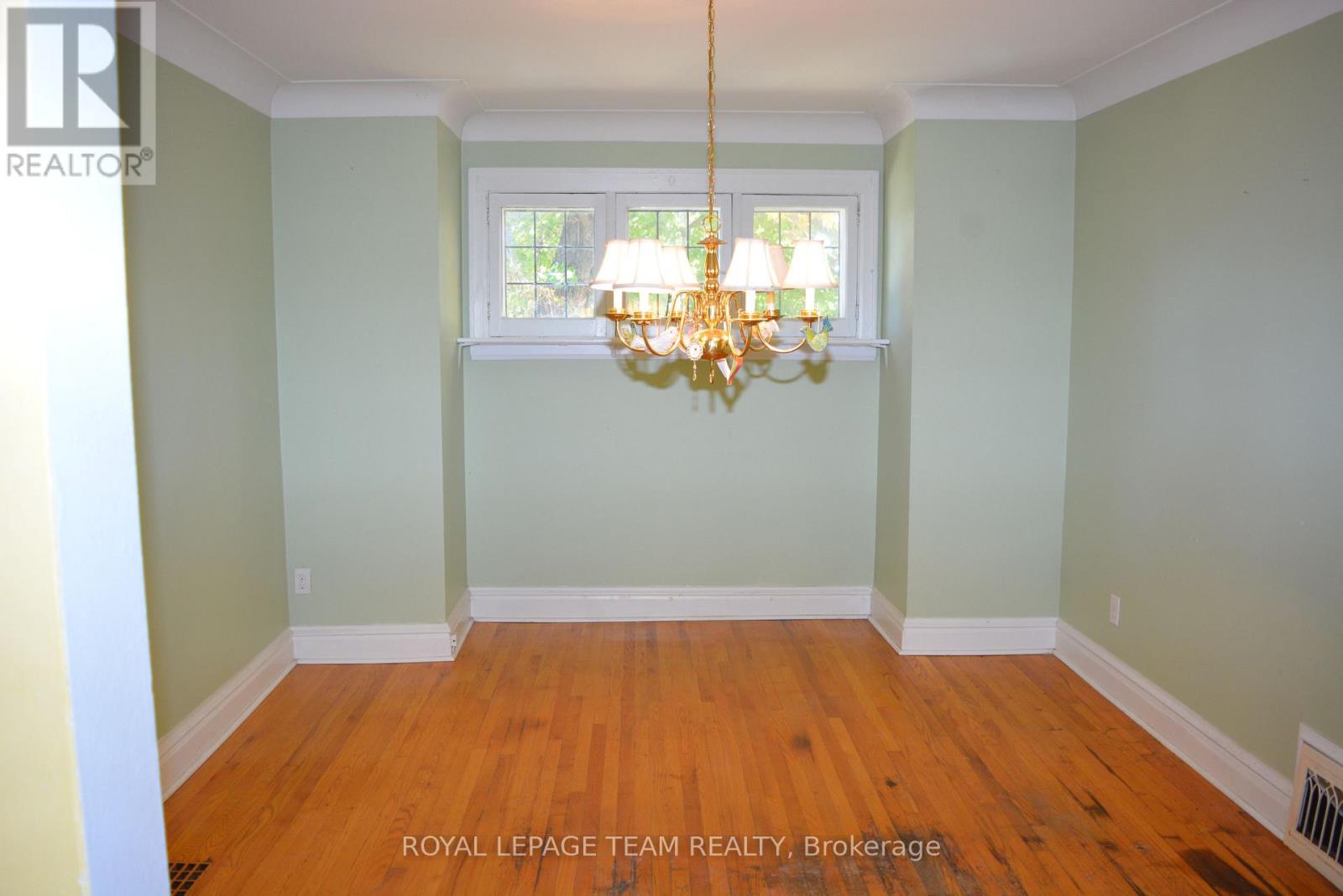 175 Breezehill Avenue N, Ottawa, Ontario  K1Y 2J1 - Photo 7 - X12495174