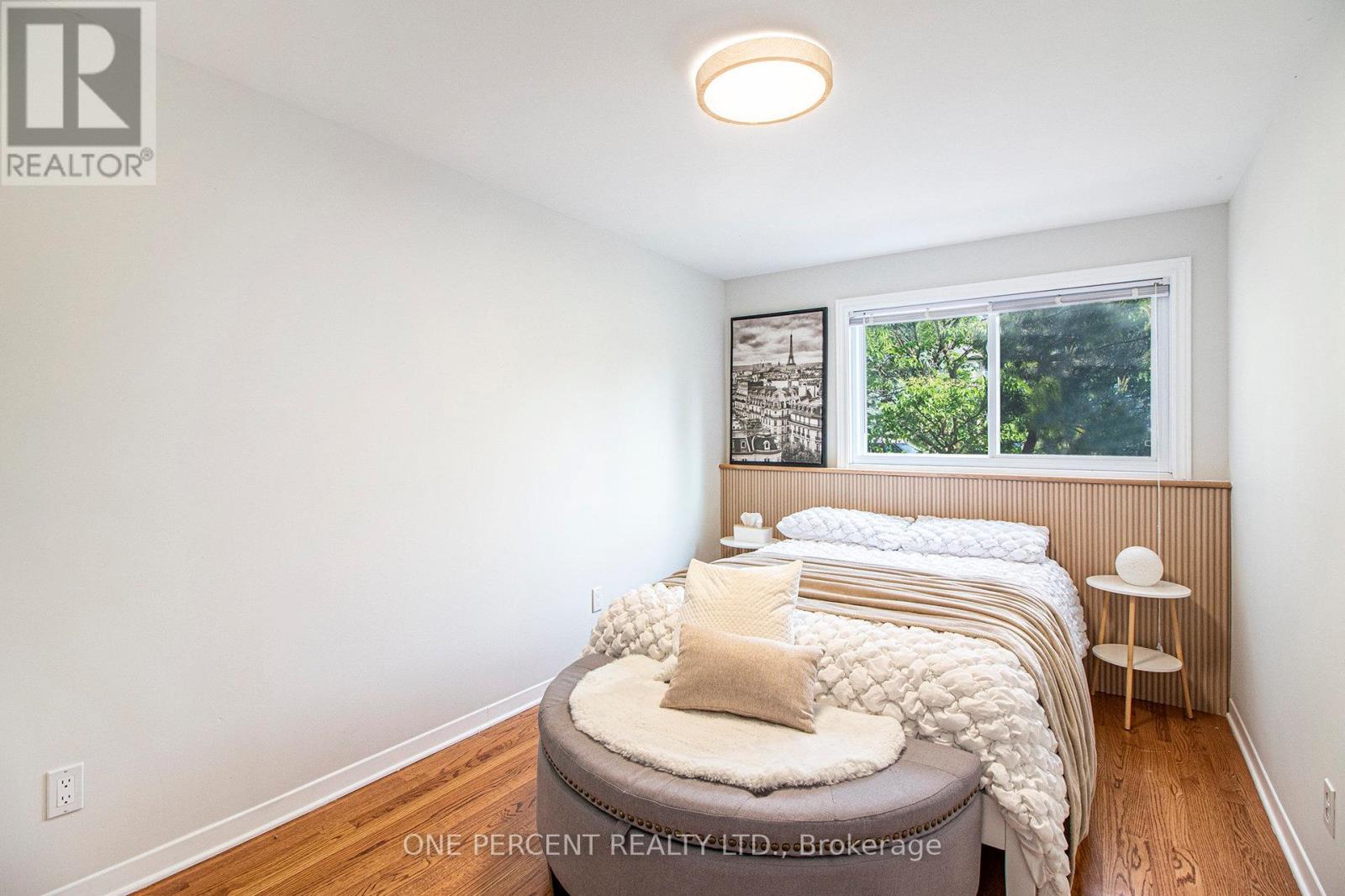 1042 Harkness Avenue, Ottawa, Ontario  K1V 6P2 - Photo 16 - X12495224