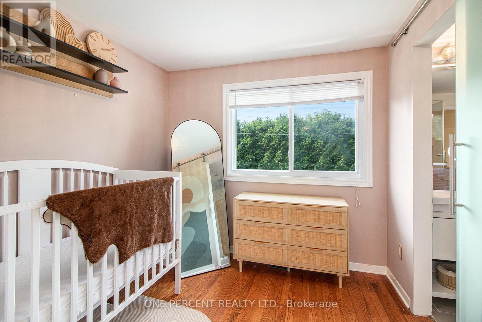 1042 Harkness Avenue, Ottawa, Ontario  K1V 6P2 - Photo 17 - X12495224