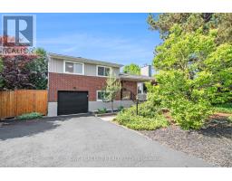 1042 HARKNESS AVENUE, Ottawa, Ontario