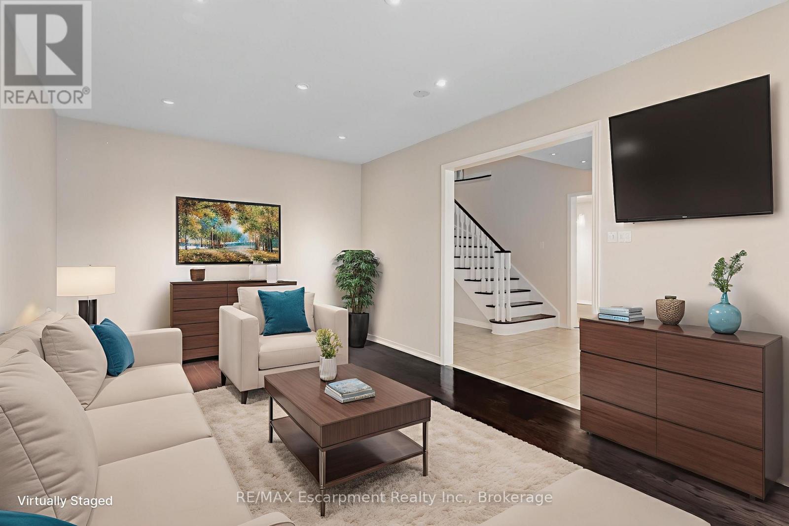 46 Arborwood Drive, Toronto, Ontario  M9W 6W3 - Photo 3 - W12494938