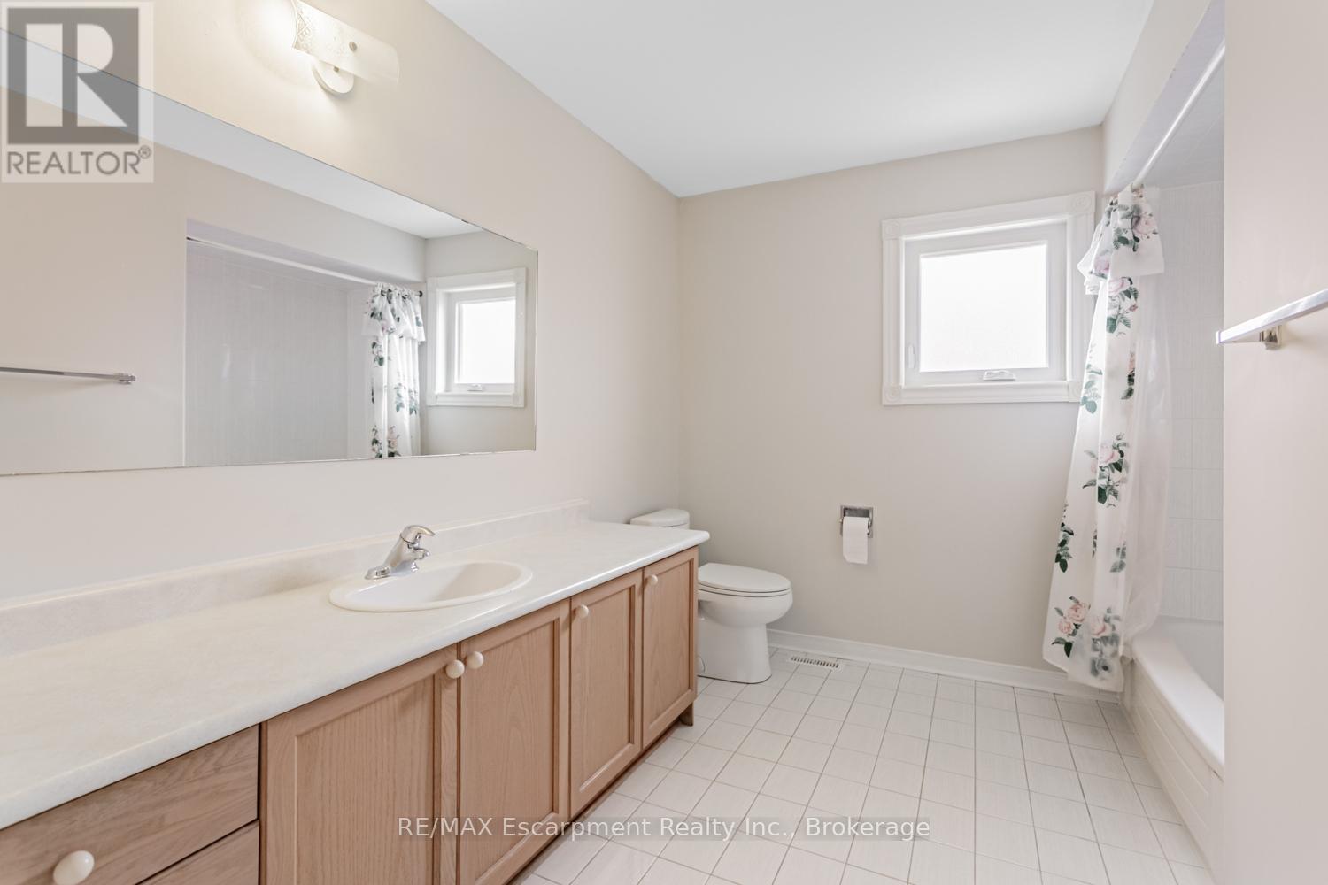 46 Arborwood Drive, Toronto, Ontario  M9W 6W3 - Photo 36 - W12494938