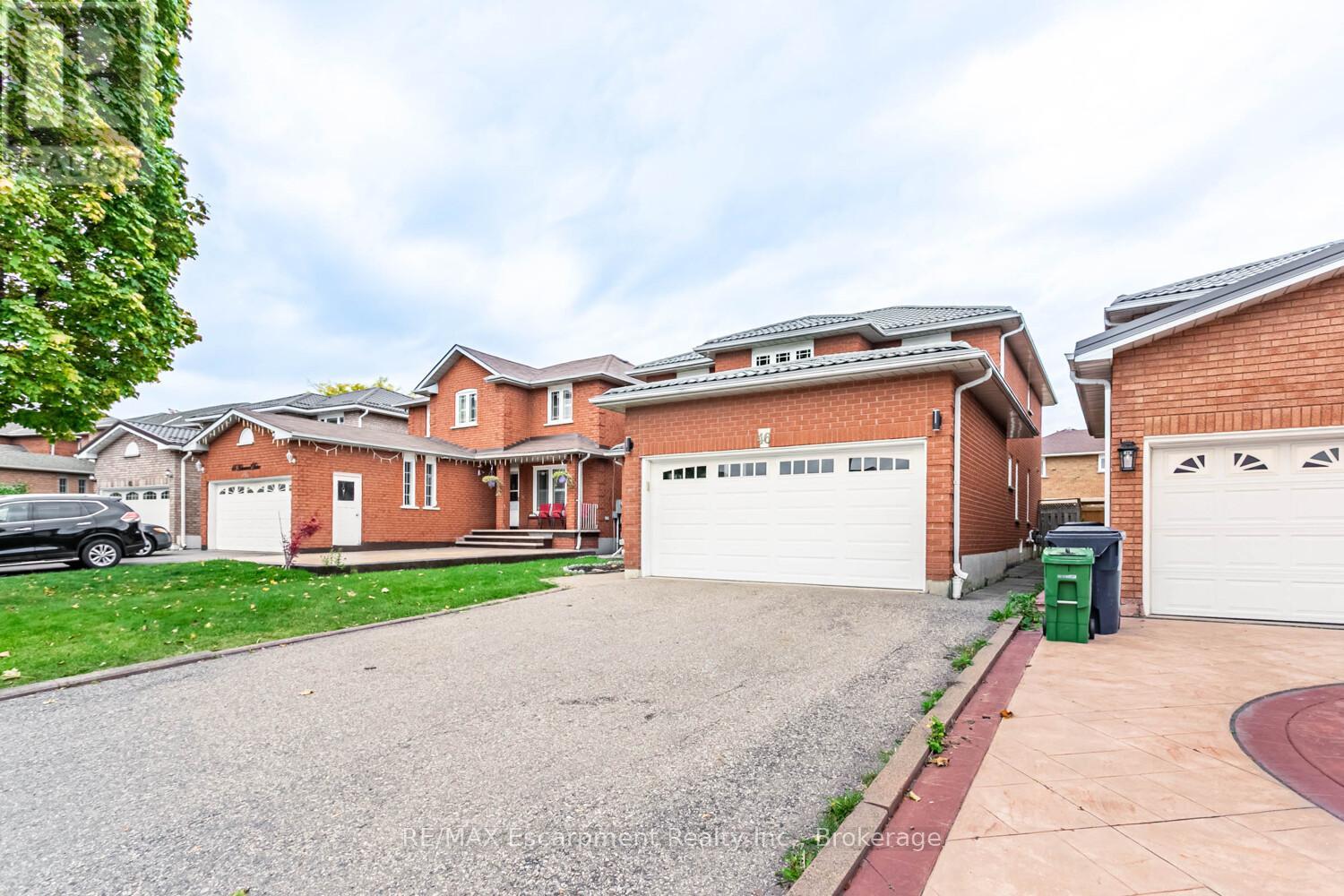 46 Arborwood Drive, Toronto, Ontario  M9W 6W3 - Photo 49 - W12494938