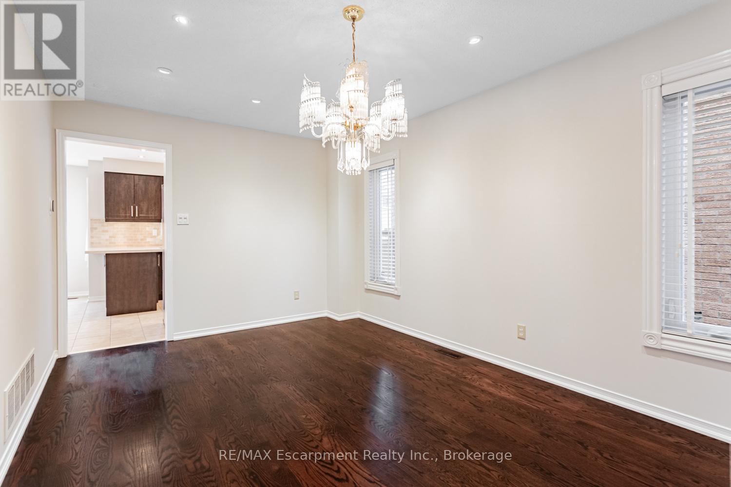 46 Arborwood Drive, Toronto, Ontario  M9W 6W3 - Photo 8 - W12494938