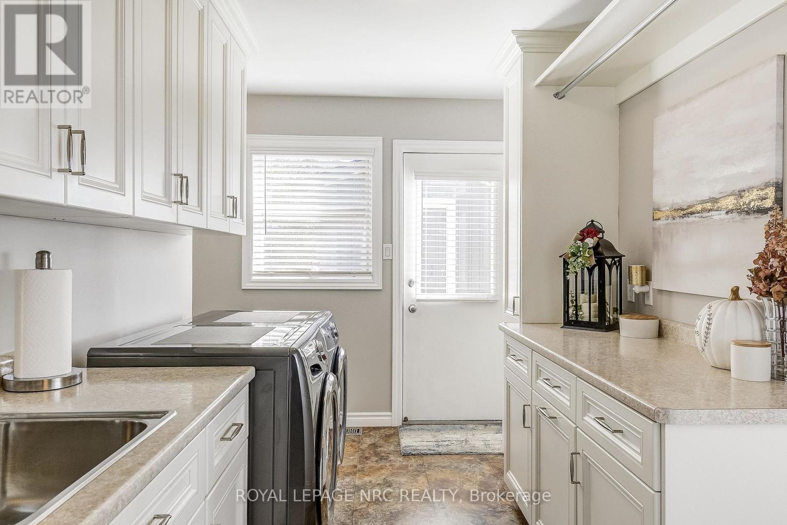 10781 Lakeshore Road W, Wainfleet, Ontario  L3K 5V4 - Photo 16 - X12494986