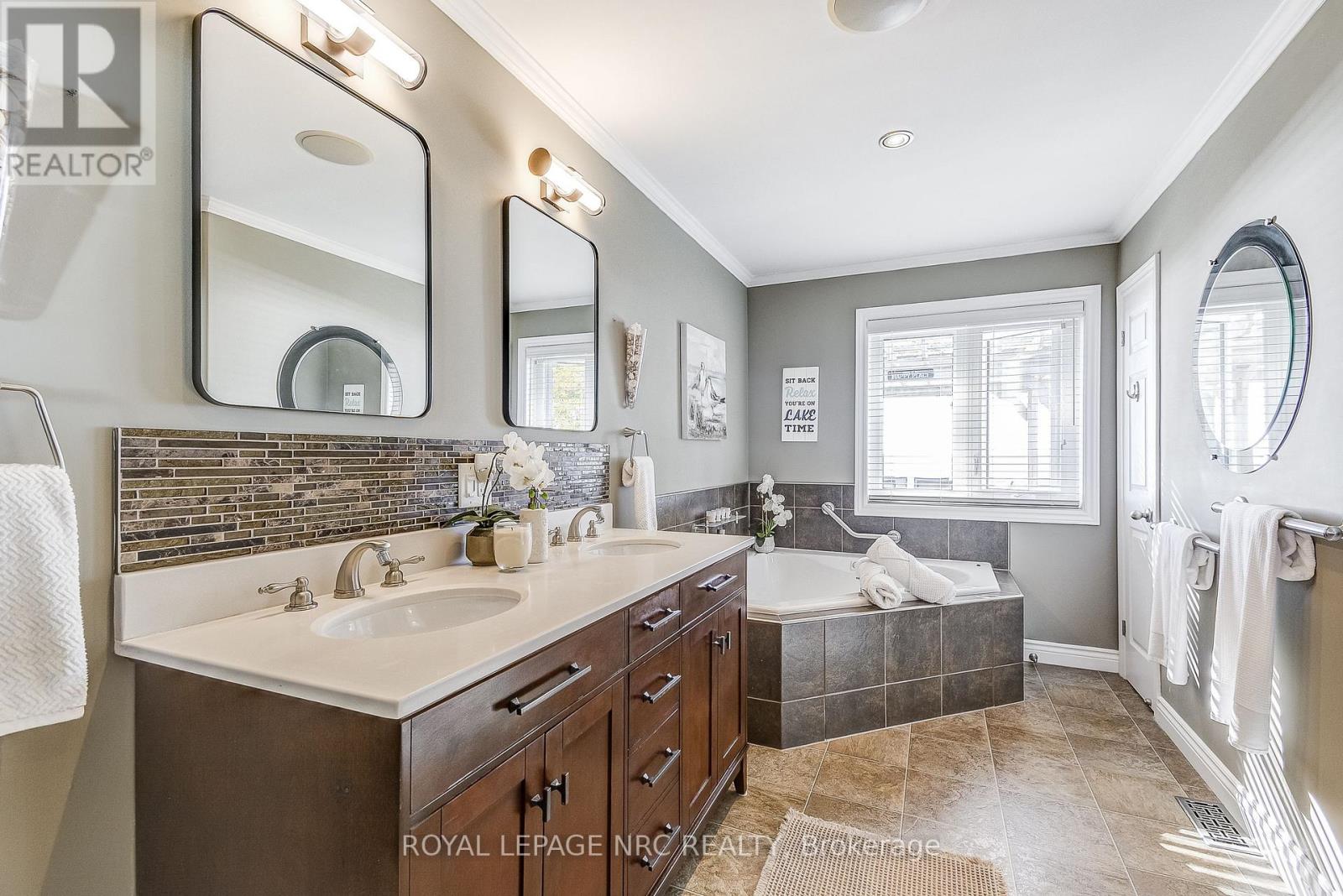 10781 Lakeshore Road W, Wainfleet, Ontario  L3K 5V4 - Photo 23 - X12494986