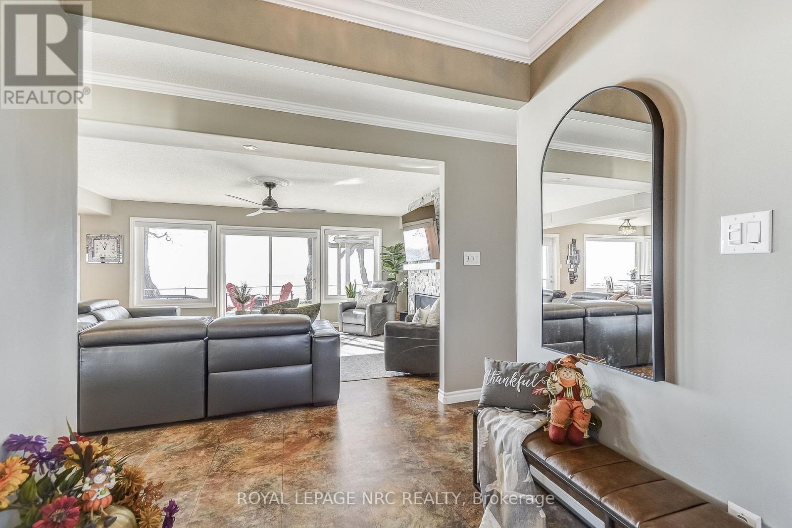 10781 Lakeshore Road W, Wainfleet, Ontario  L3K 5V4 - Photo 6 - X12494986