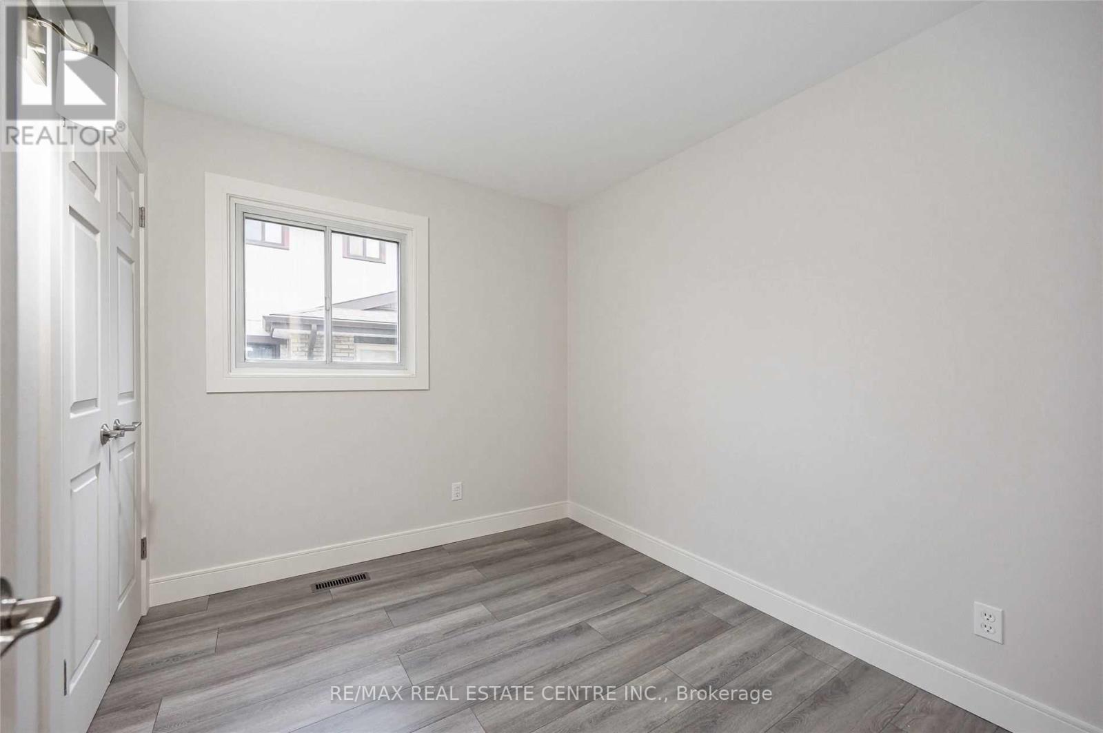 2896 Arvida Circle, Mississauga, Ontario  L5N 1R5 - Photo 10 - W12494792