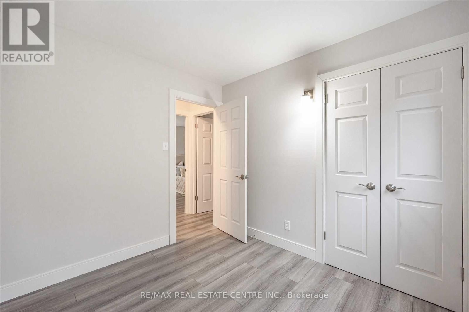 2896 Arvida Circle, Mississauga, Ontario  L5N 1R5 - Photo 11 - W12494792