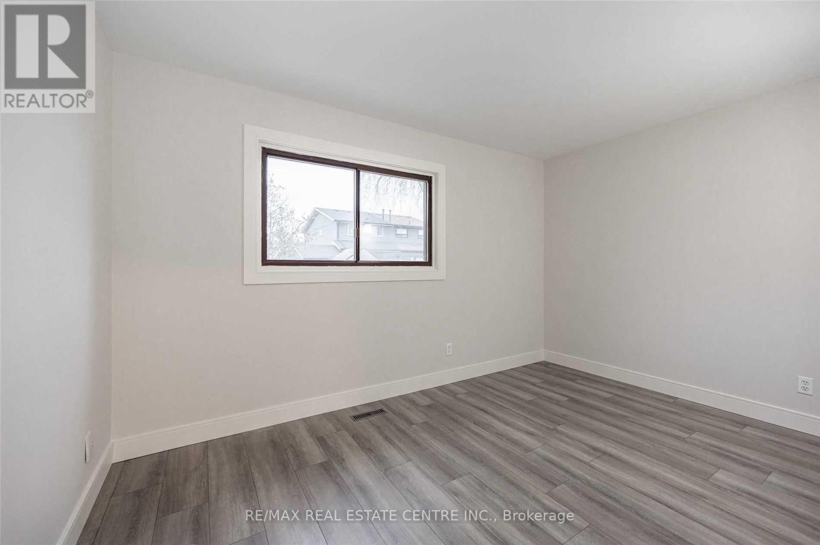 2896 Arvida Circle, Mississauga, Ontario  L5N 1R5 - Photo 12 - W12494792