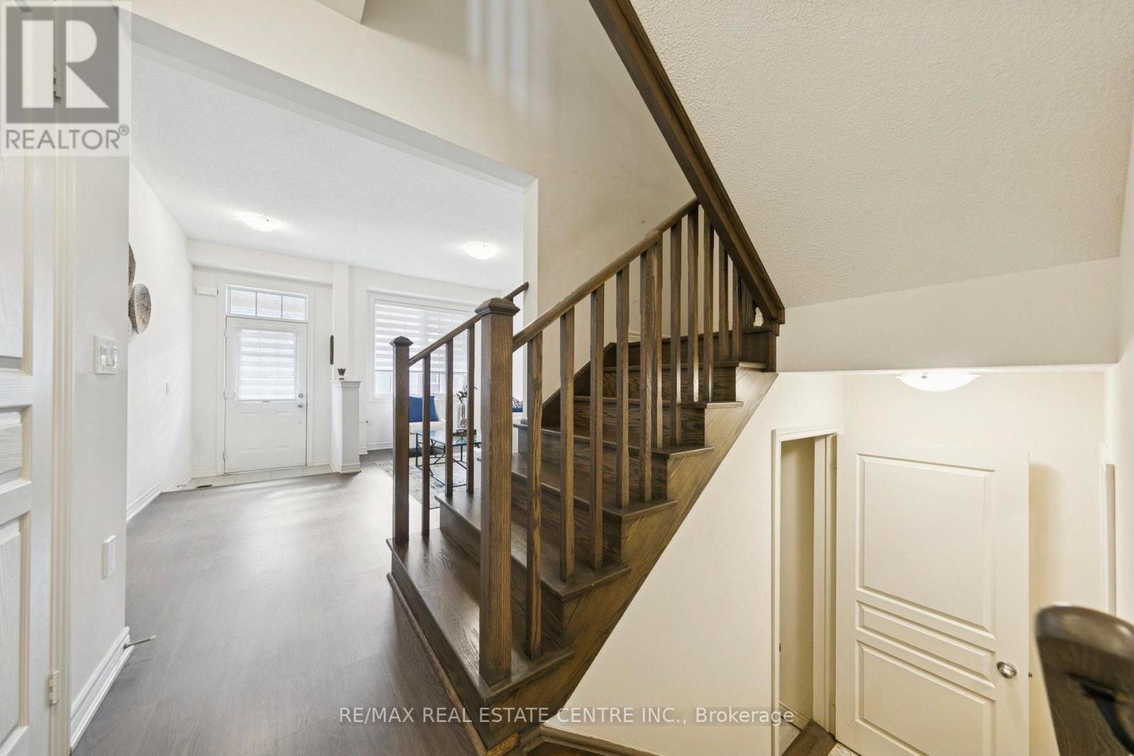 1525 Carr Landing, Milton, Ontario  L9E 1H2 - Photo 12 - W12494804