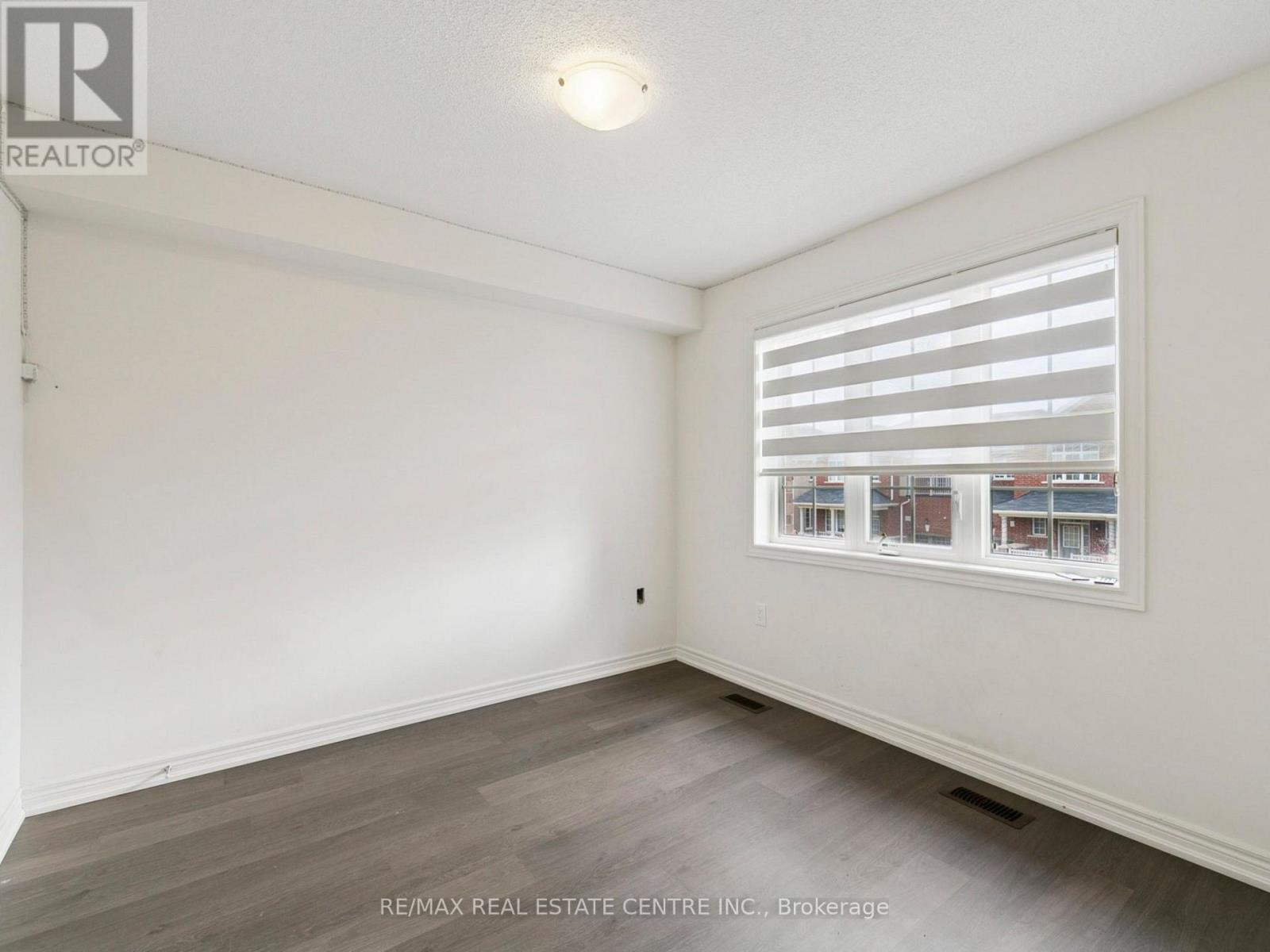 1525 Carr Landing, Milton, Ontario  L9E 1H2 - Photo 32 - W12494804