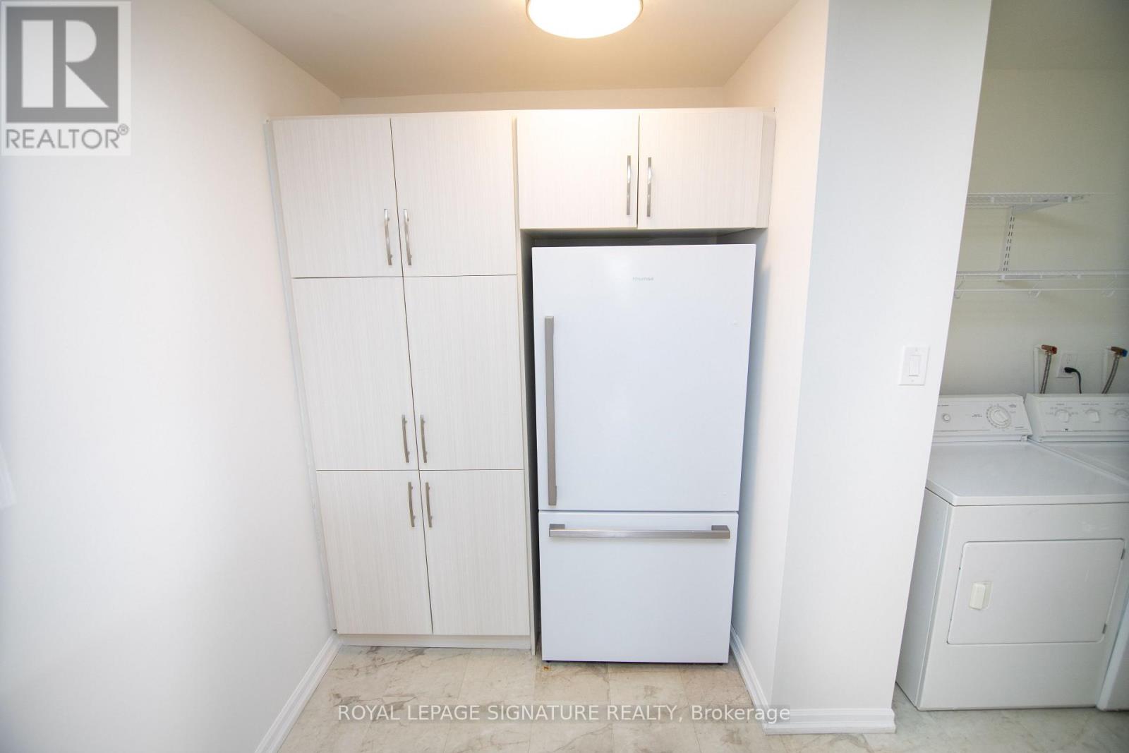 1611 - 45 Southport Street, Toronto, Ontario  M6S 3N5 - Photo 10 - W12494828