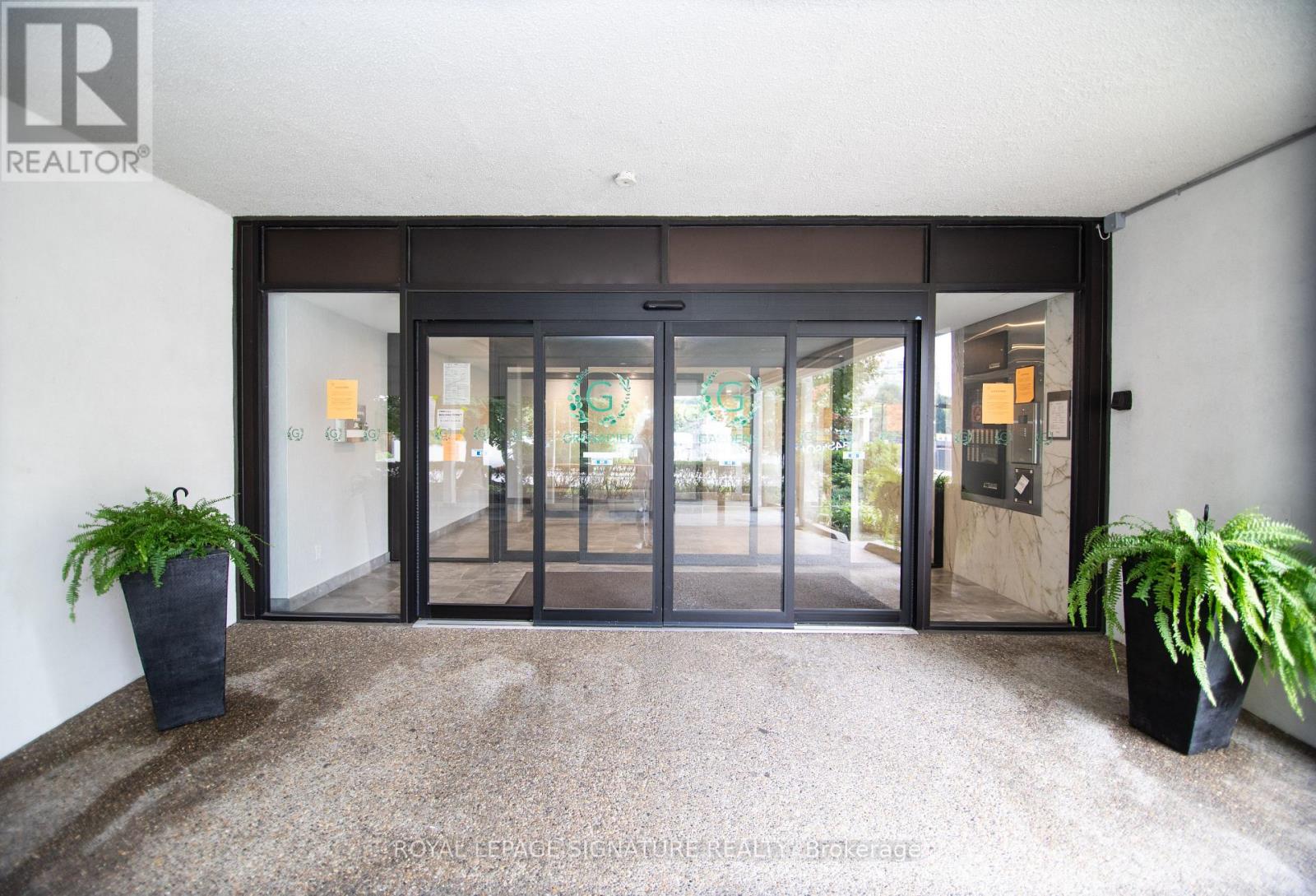 1611 - 45 Southport Street, Toronto, Ontario  M6S 3N5 - Photo 3 - W12494828