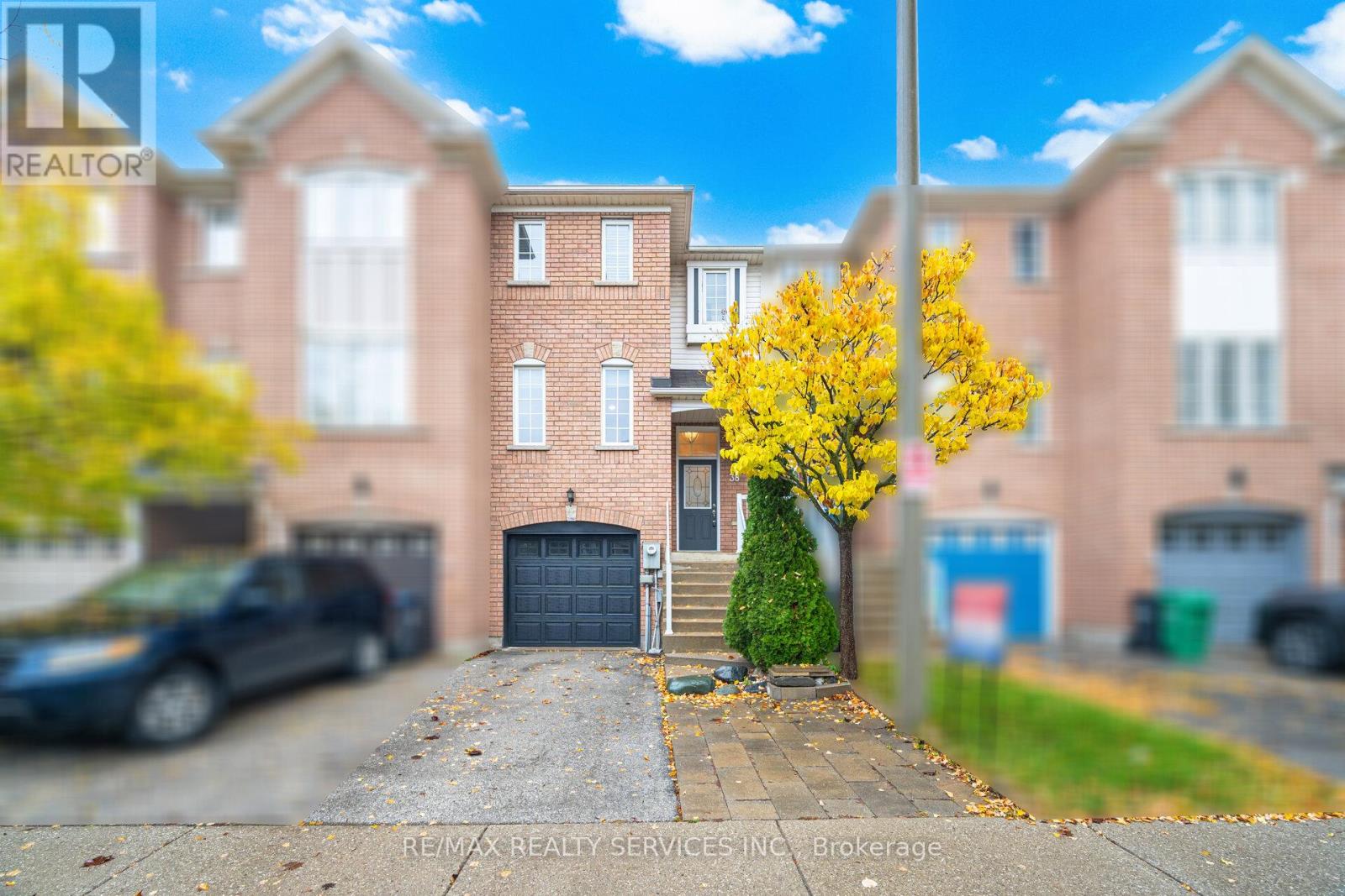 38 - 271 Richvale Drive S, Brampton, Ontario  L6Z 4W7 - Photo 2 - W12494850