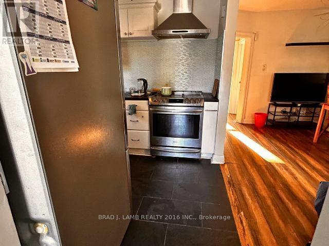 84 Seventeenth Street, Toronto, Ontario  M8V 3K4 - Photo 9 - W12494860