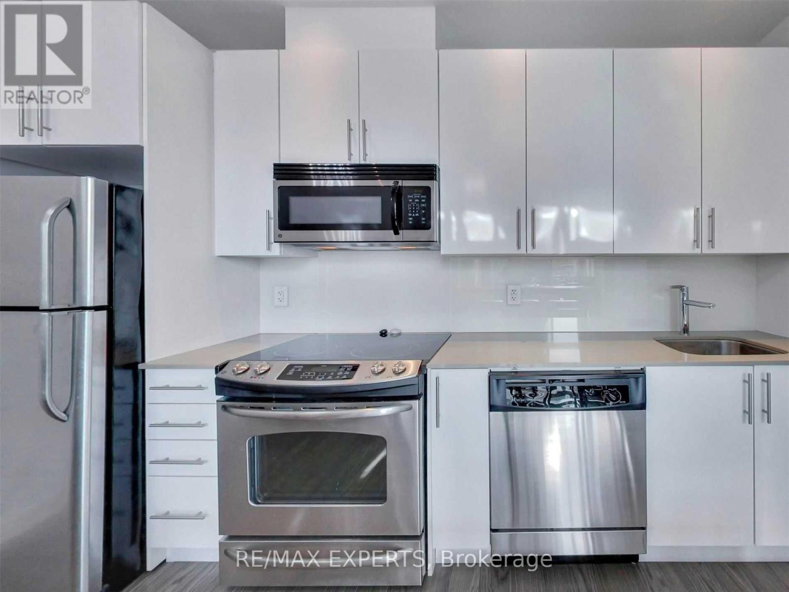 T1 - 165 Legion Road, Toronto, Ontario  M8Y 0B3 - Photo 6 - W12494864