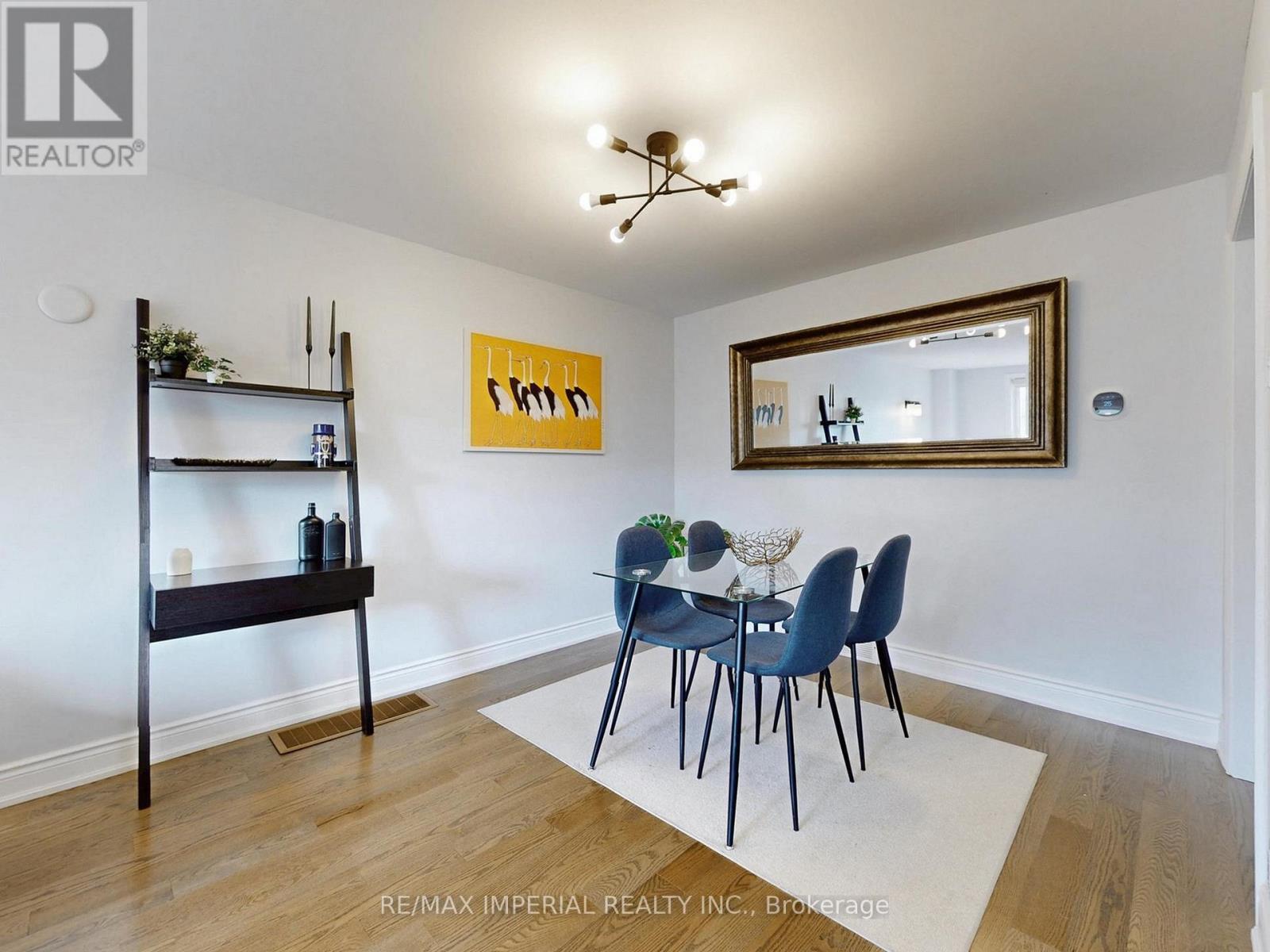 598 Ridelle Avenue, Toronto, Ontario  M6B 1K9 - Photo 15 - W12494876