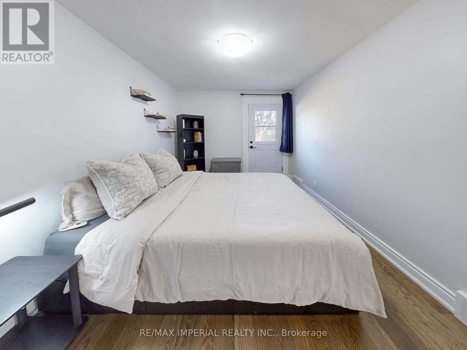 598 Ridelle Avenue, Toronto, Ontario  M6B 1K9 - Photo 19 - W12494876