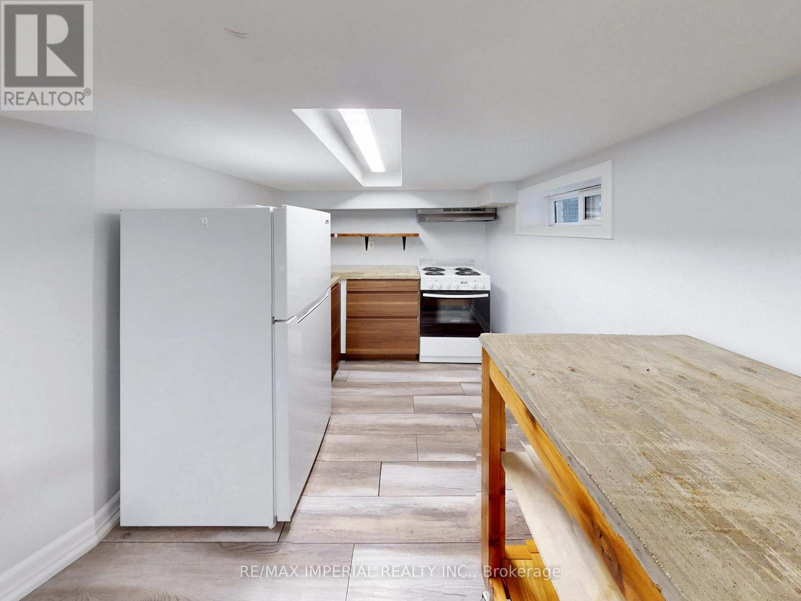 598 Ridelle Avenue, Toronto, Ontario  M6B 1K9 - Photo 29 - W12494876