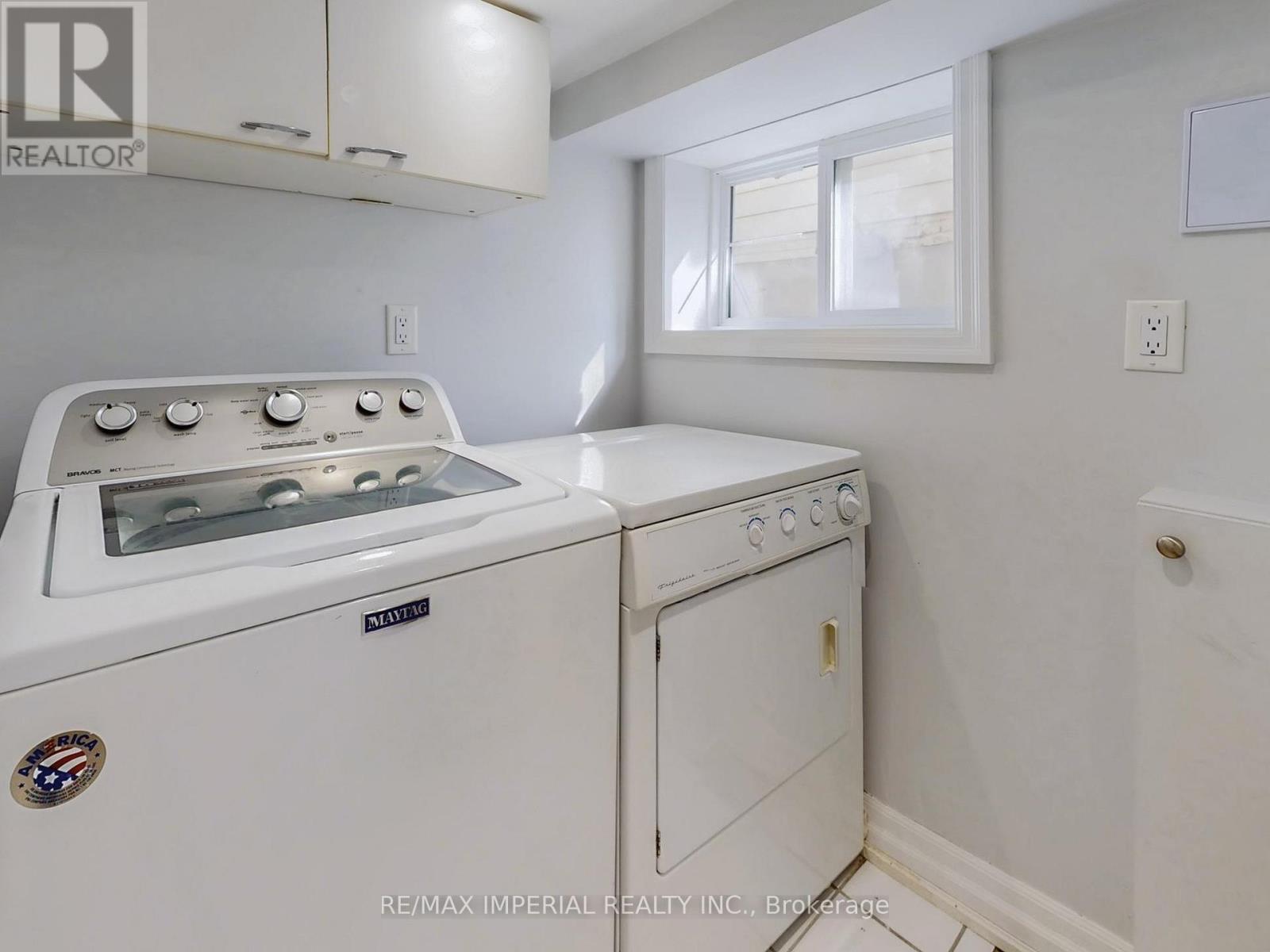 598 Ridelle Avenue, Toronto, Ontario  M6B 1K9 - Photo 37 - W12494876