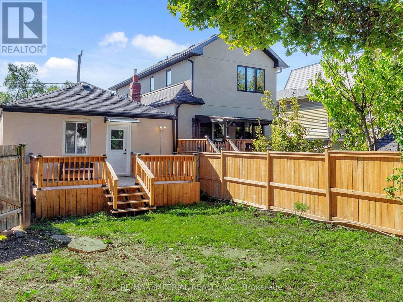 598 Ridelle Avenue, Toronto, Ontario  M6B 1K9 - Photo 40 - W12494876