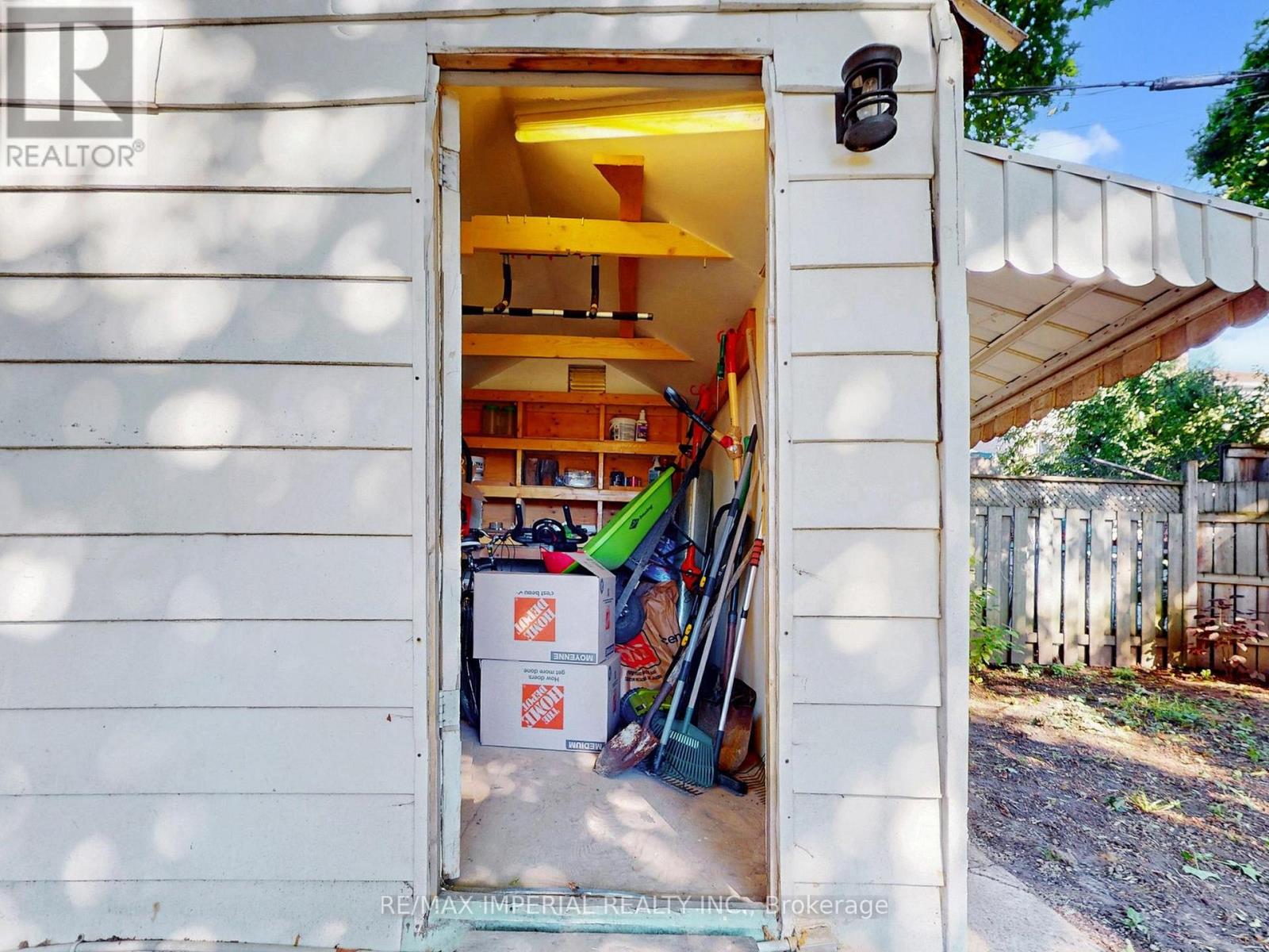 598 Ridelle Avenue, Toronto, Ontario  M6B 1K9 - Photo 42 - W12494876