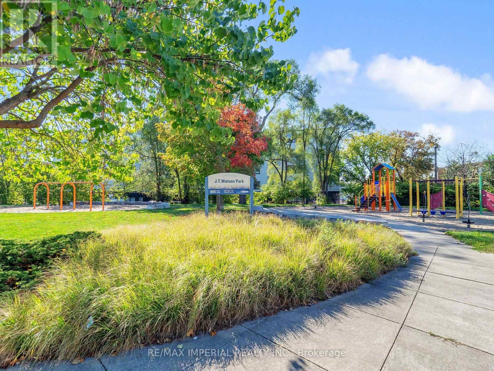 598 Ridelle Avenue, Toronto, Ontario  M6B 1K9 - Photo 43 - W12494876