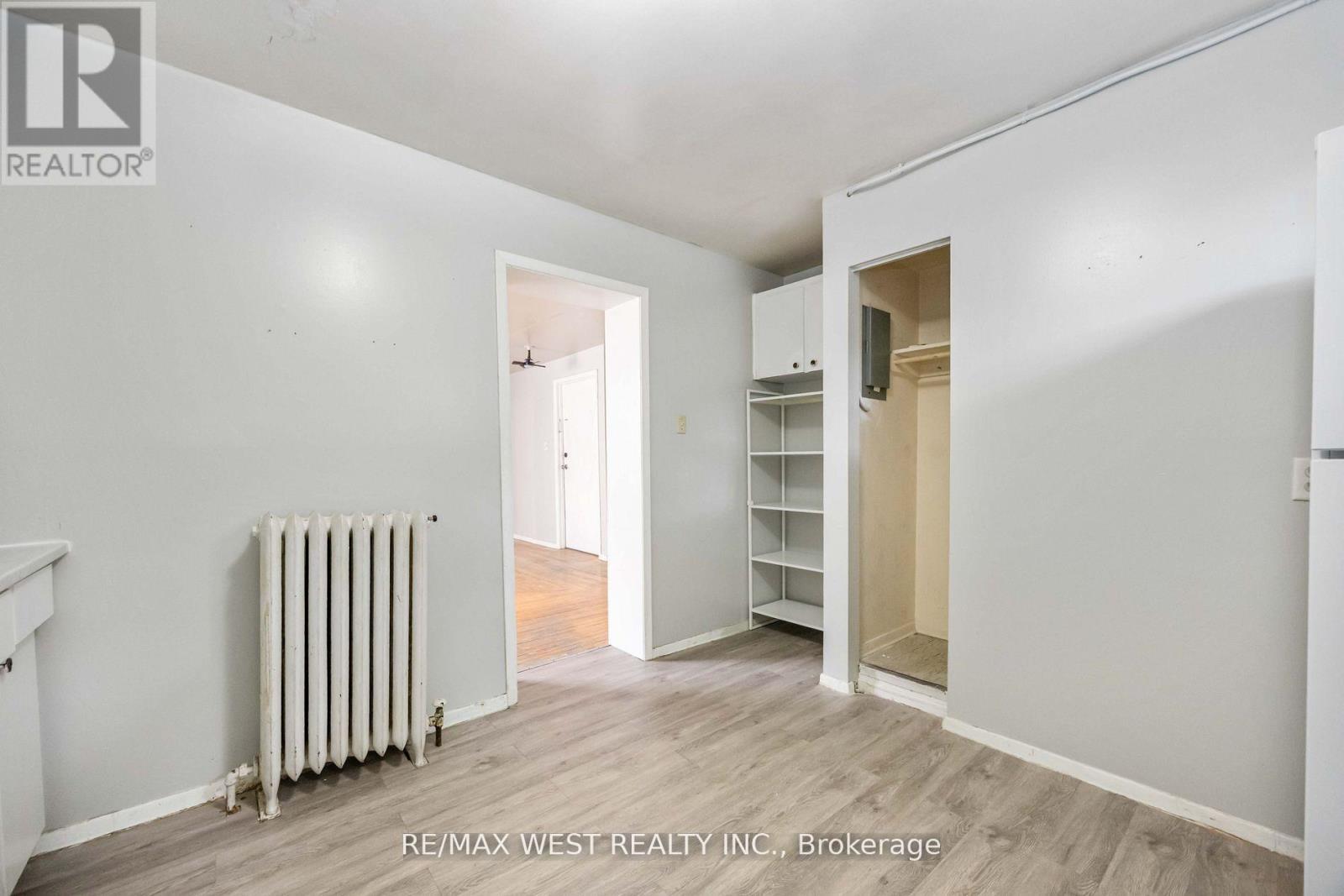 A - 4990 Dundas Street W, Toronto, Ontario  M9A 1B8 - Photo 6 - W12494888