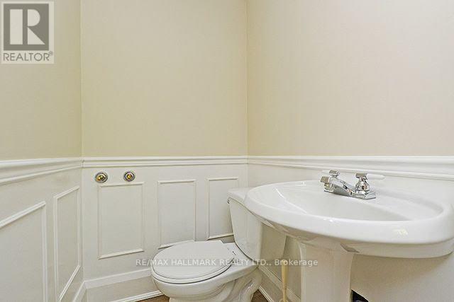 81 Chisholm Street, Oakville, Ontario  L6K 3H8 - Photo 10 - W12494898