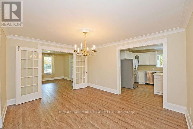 81 Chisholm Street, Oakville, Ontario  L6K 3H8 - Photo 12 - W12494898