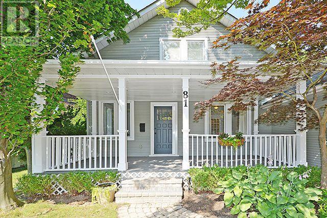 81 Chisholm Street, Oakville, Ontario  L6K 3H8 - Photo 3 - W12494898