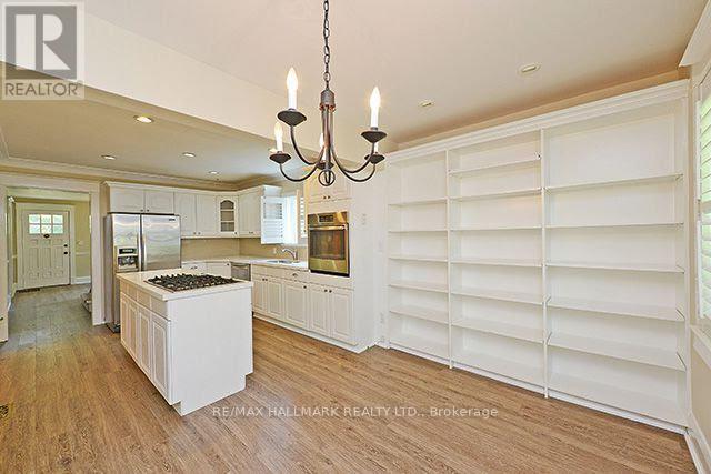 81 Chisholm Street, Oakville, Ontario  L6K 3H8 - Photo 6 - W12494898