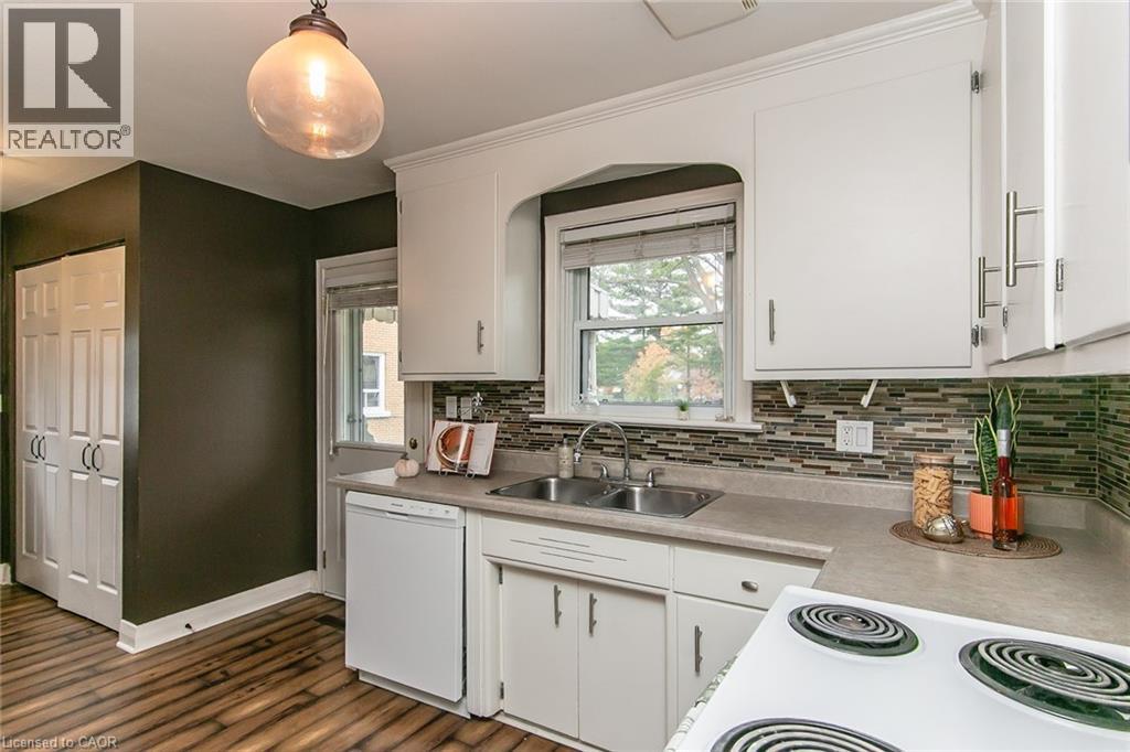 552 Courtland Avenue E, Kitchener, Ontario  N2G 2W8 - Photo 10 - 40784453