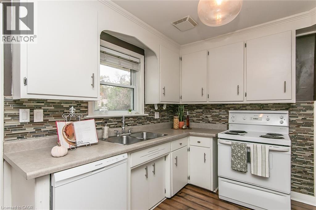 552 Courtland Avenue E, Kitchener, Ontario  N2G 2W8 - Photo 11 - 40784453