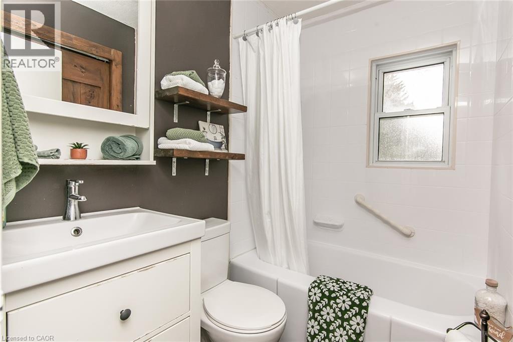 552 Courtland Avenue E, Kitchener, Ontario  N2G 2W8 - Photo 22 - 40784453