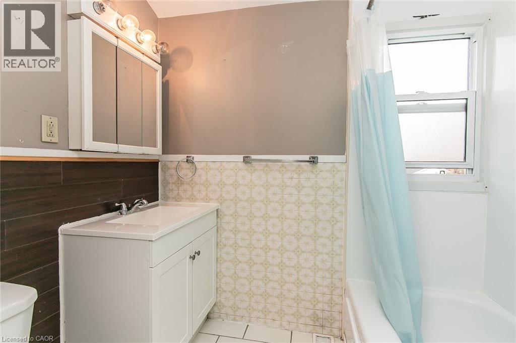 552 Courtland Avenue E, Kitchener, Ontario  N2G 2W8 - Photo 36 - 40784453