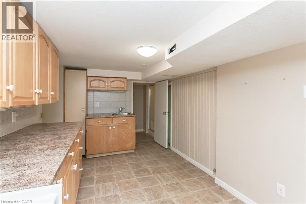 552 Courtland Avenue E, Kitchener, Ontario  N2G 2W8 - Photo 39 - 40784453