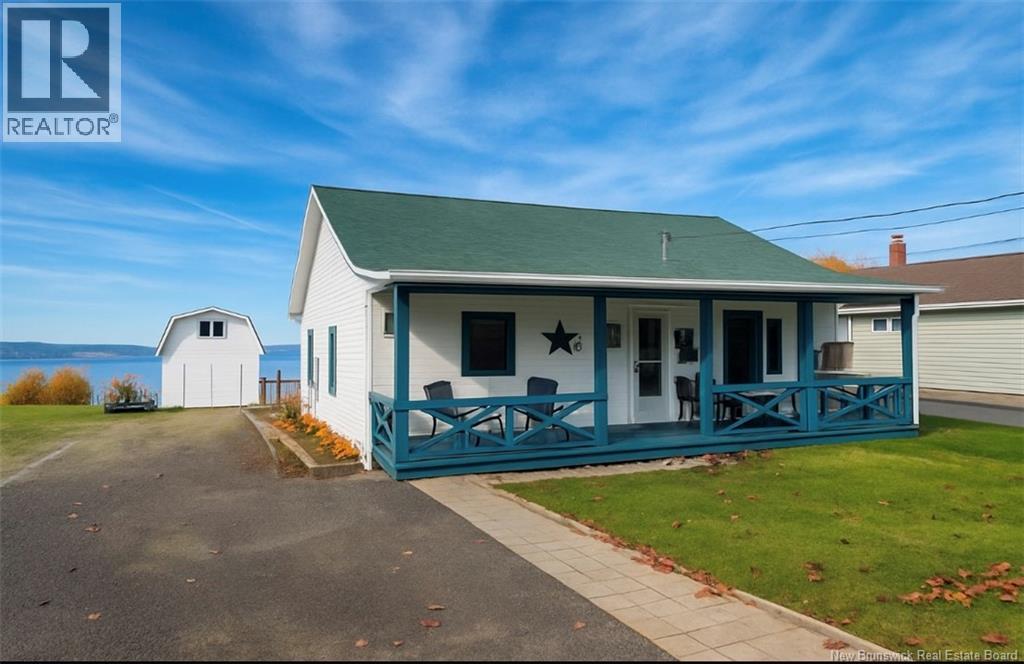 611 Victoria Street, Dalhousie, New Brunswick  E8C 2V6 - Photo 1 - NB129449