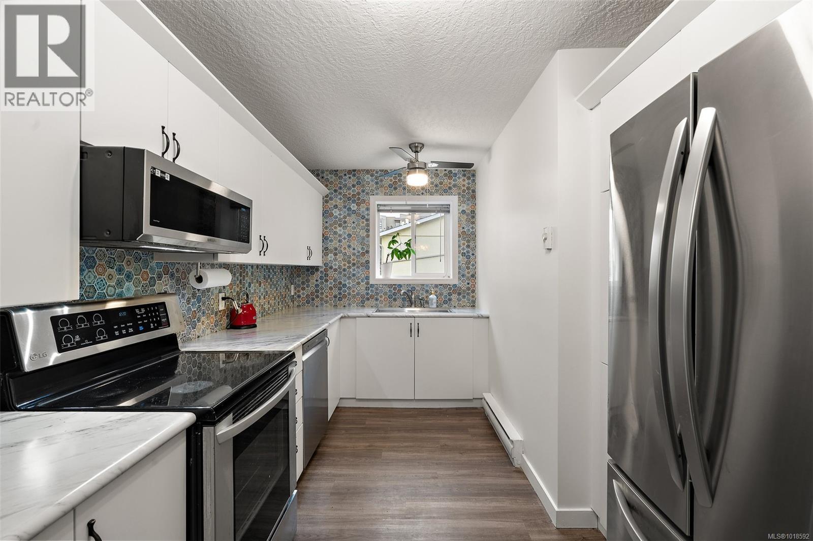 4 2871 Peatt Rd, Langford, British Columbia V9B 3V7 - Photo 4 - 1018592